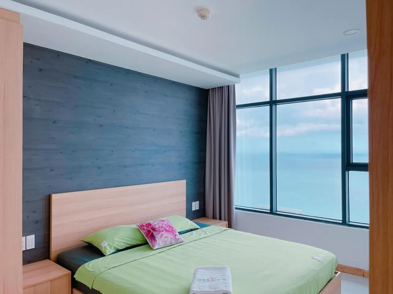 Pearl Nha Trang Beach Apartment Vietnam