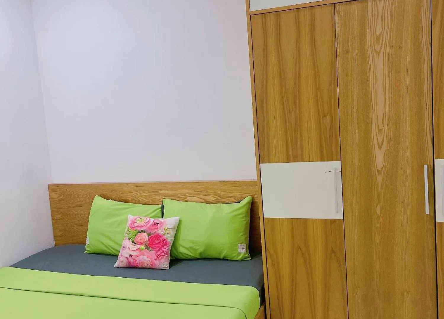 Pearl Nha Trang Beach Apartment 0*,