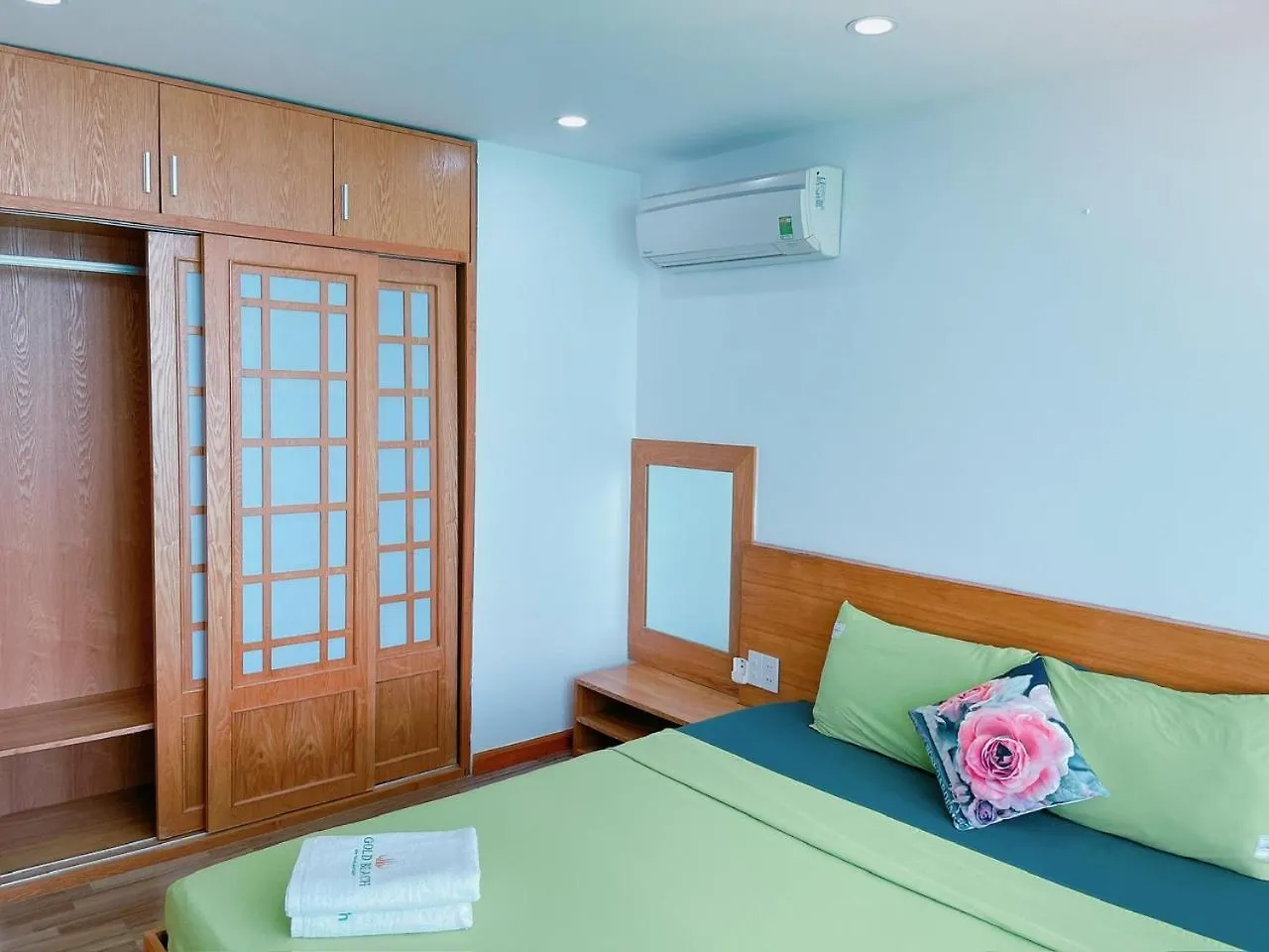 Pearl Nha Trang Beach Apartment