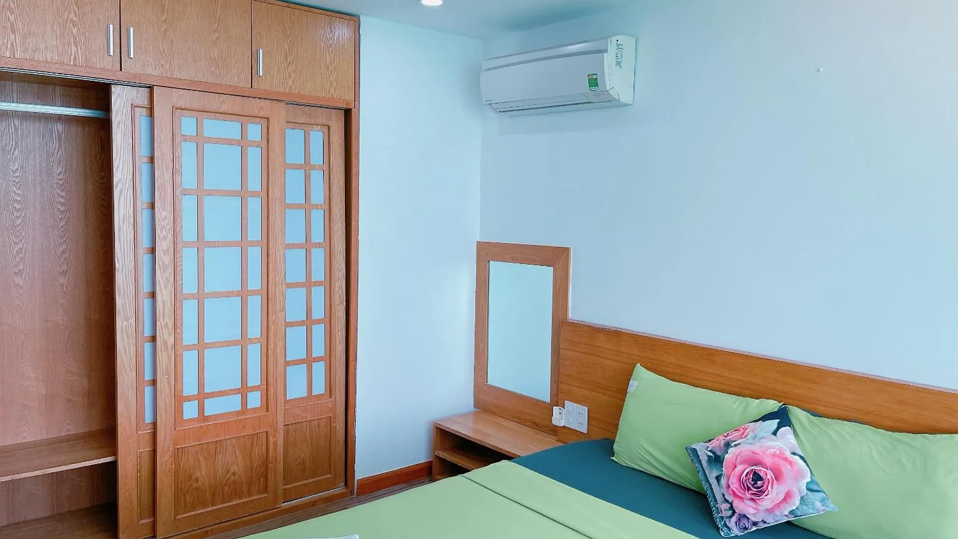 Pearl Nha Trang Beach Apartment